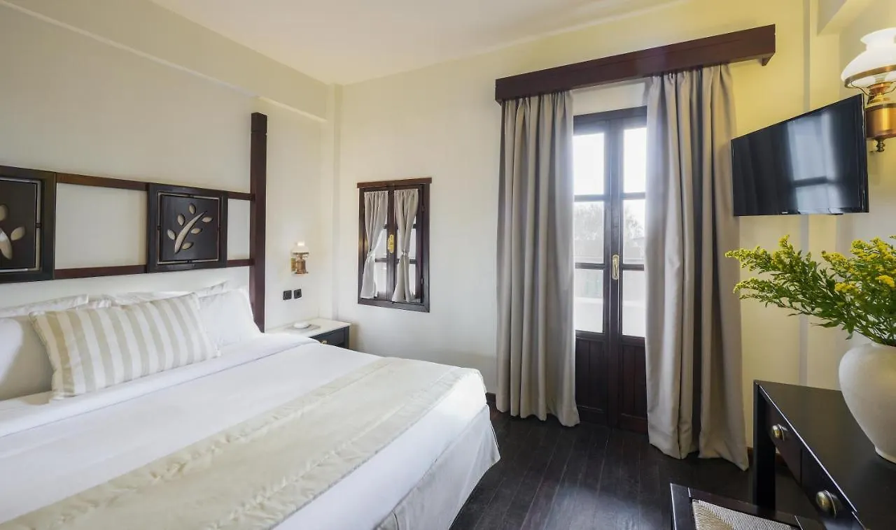 Hotel Simantro Resort Sani