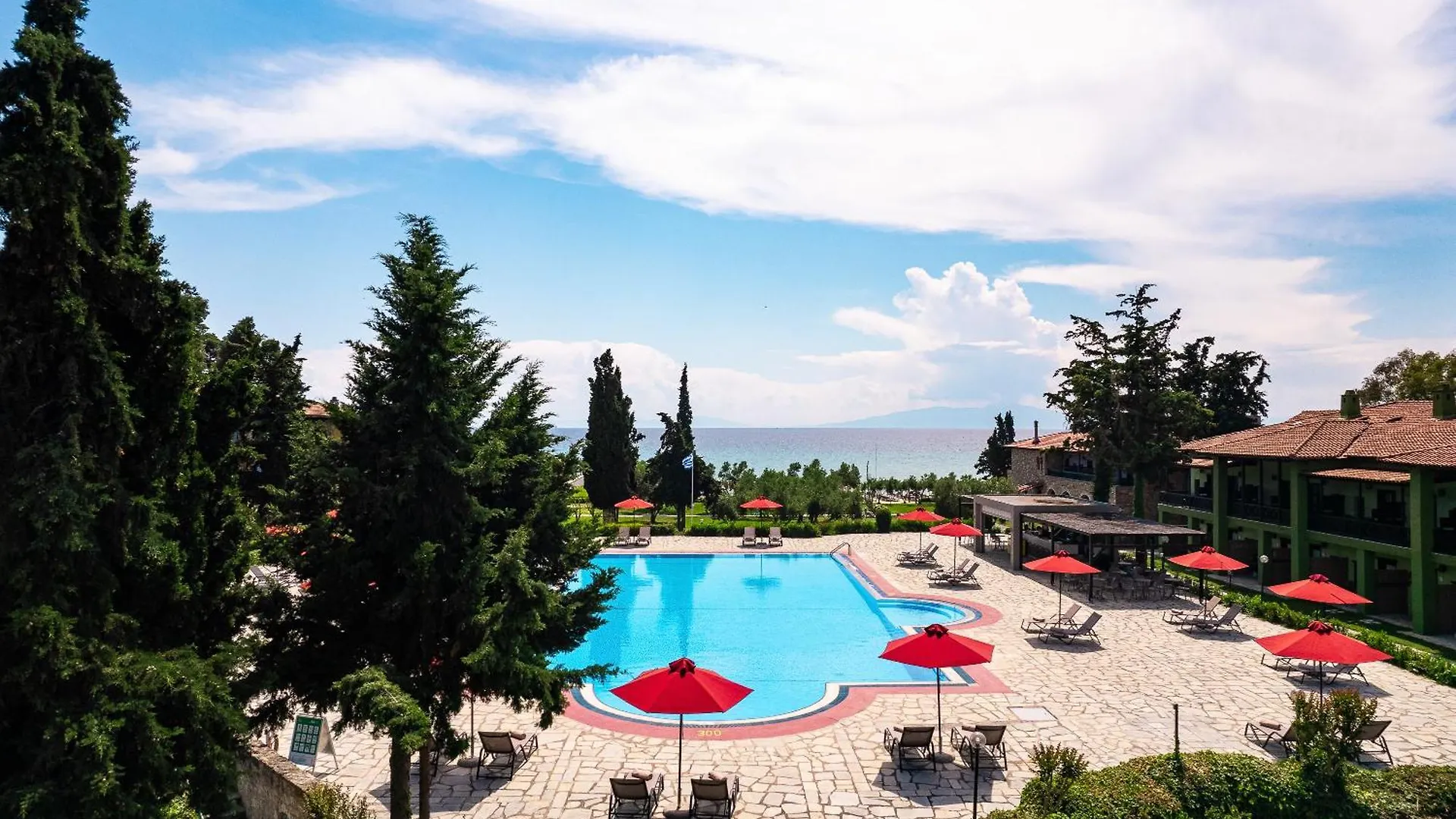 Hotel Simantro Resort Sani